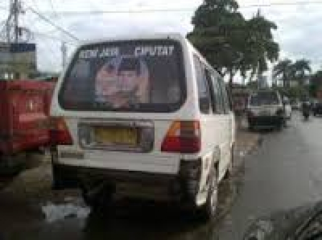 Pemkot Tangsel Tertibkan Angkot Bergambar Caleg