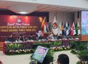 KPU menetapkan Daftar Pemilih Tetap (DPT) Pemilu 2024, di Kantor KPU Pusat, Jakarta, Minggu (2/7/2023).