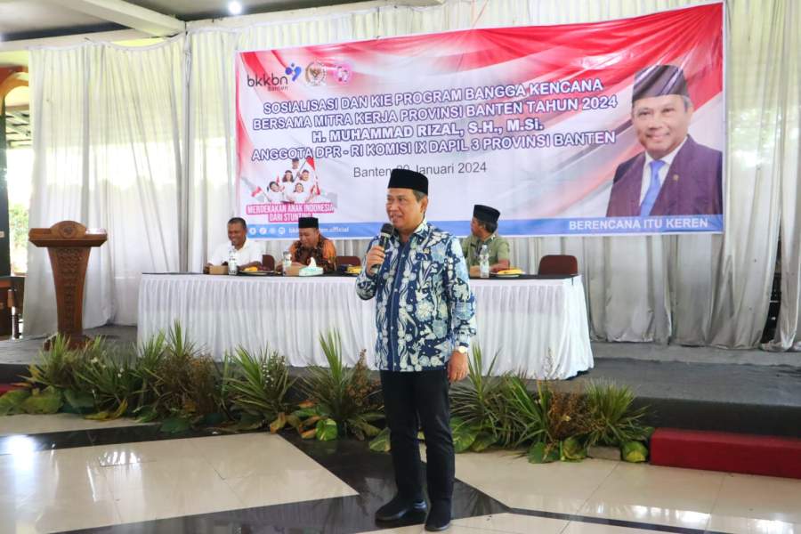 Muhammad Rizal DPR RI Bersama BKKBN Banten Sosialisasi KIE Program Bangga Kencana Cegah Stunting di Neglasari Tangerang