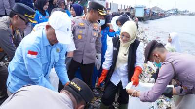 Sikapi Sampah Teluk, Pemkab Pandeglang Duduk Bareng Dengan Pemprov Banten