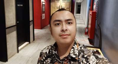 Analis komunikasi publik & Dosen Ilmu Komunikasi Univ .Islam Syekh Yusuf : Mochammad Mirza,S.I.Kom.,M.I.Kom