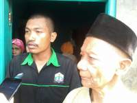 Entus salahsatu keluarga korban longsor TPA Cilowong
