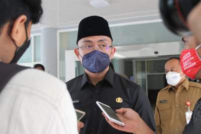 Carita Dilanda Banjir, Wagub Banten : Masyarakat Ikuti Arahan yang Berwenang