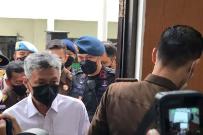 Brigjen Hendra Kurniawan, saat memasuki ruang persidangan di PN Jakarta Selatan, Rabu (19/10/2022).