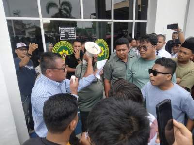 Mahasiswa Geruduk PN Tanjungbalai Desak Tangkap Nunung yang Diduga Bandar Sabu 117 Kg