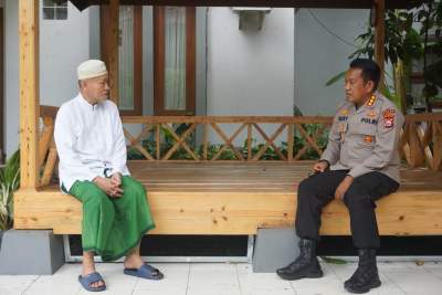 Dirbinmas Polda Banten Silaturahmi Ke Kiai Haji Embay