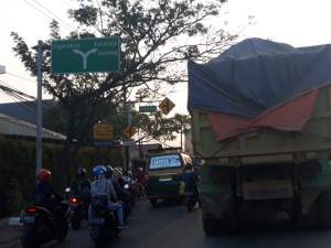 Beroperasi Di Siang Hari, Dua Galian Tanah Di Cikupa Dikeluhkan Warga