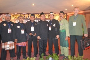 Ajat Menang Aklamasi