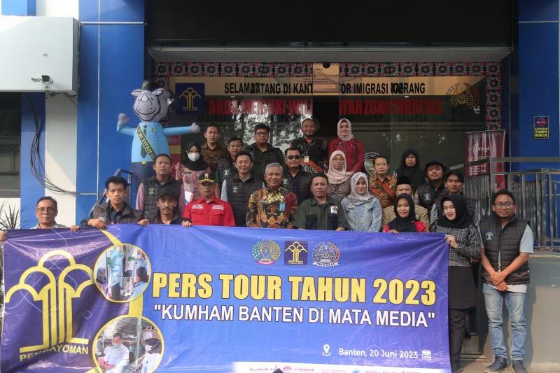 Tutup Press Tour Kumham Banten 2023, Kakanwil : Peran Media Berikan Edukasi dan Informasi