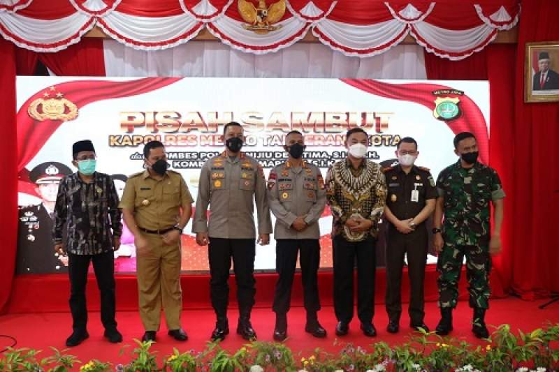 Mad Romli Hadiri Lepas Sambut Kapolres Metro Tangerang