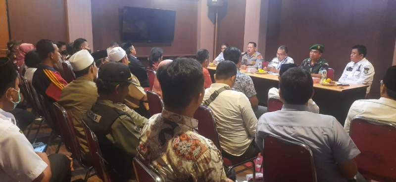 Gangster Merajalela, Forkopimcam Solear Gelar Rakor