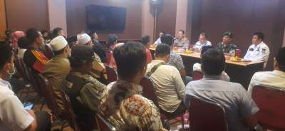 Gangster Merajalela, Forkopimcam Solear Gelar Rakor