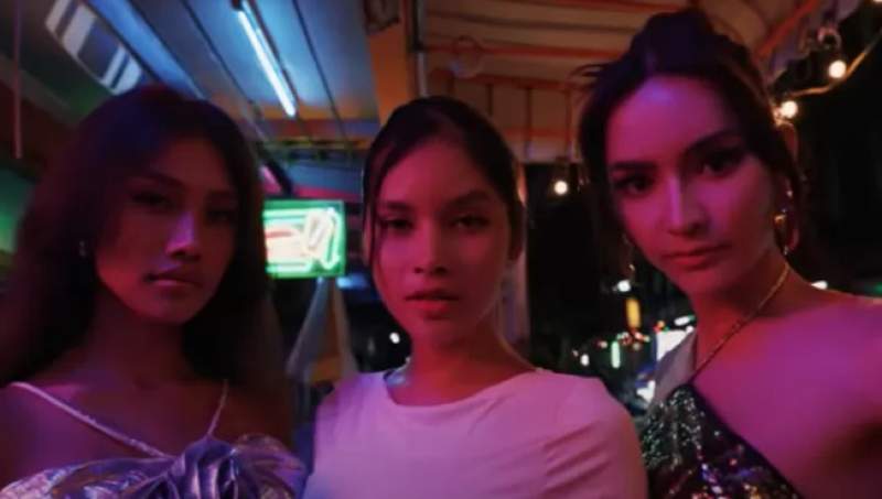 Tiga Influencer Ladyboy Thailand dalam MV 'Rockstar' Lisa BLACKPINK Jadi Sorotan