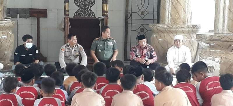 Tiga Pilar di Kresek Gelar Police Goes To School di Ponpes Subulussalam