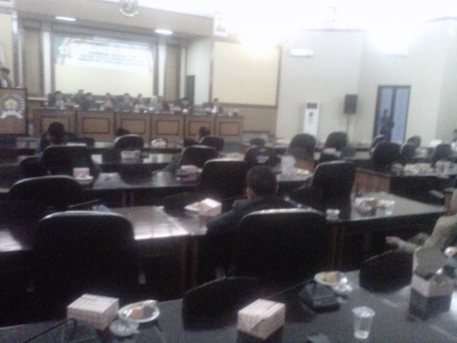 Rapat Paripurna Istimewa, 21 Kursi DPRD Kosong
