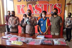 Polwan Polda Banten Bekuk Pelaku Pencurian di Indomaret