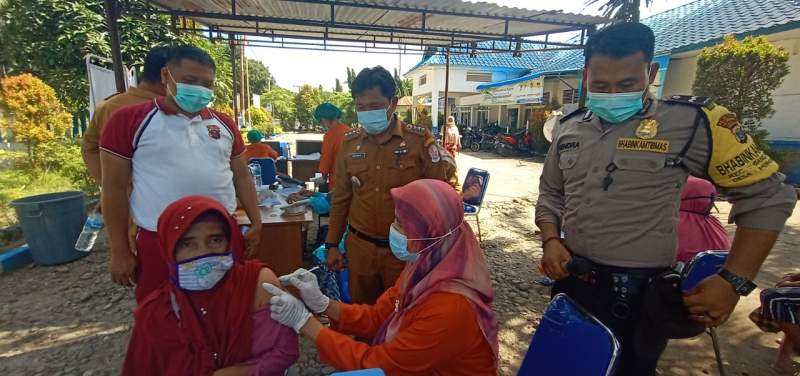 Ratusan Lansia Kecamatan Bangun Purba Ikuti Vaksinasi Covid-19 Massal