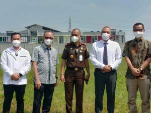 Kajati Banten Bareng Bupati Tangerang Tinjau Lahan Kampus di Survana Padi