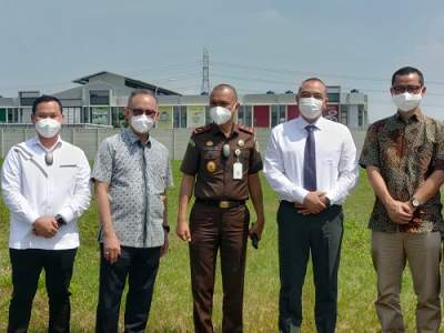 Kajati Banten Bareng Bupati Tangerang Tinjau Lahan Kampus di Survana Padi