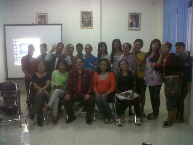 Puluhan Waria Ikuti Sosialisasi KPU Cilegon