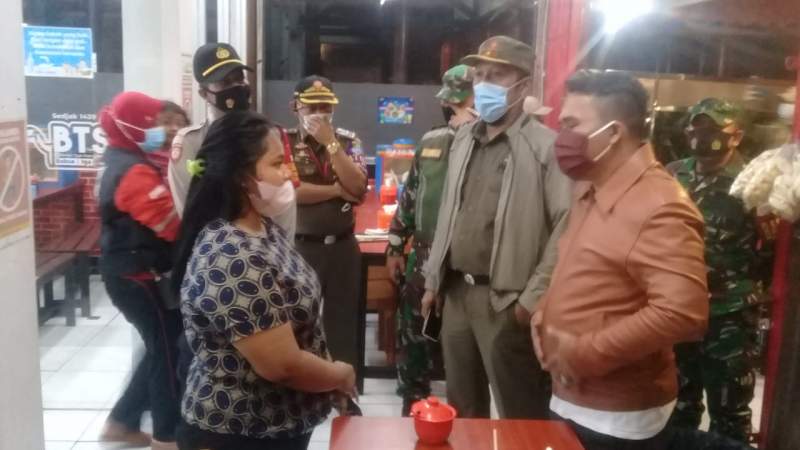 Polresta dan Satpol PP Kembali Segel Kedai Bakso Citra Raya