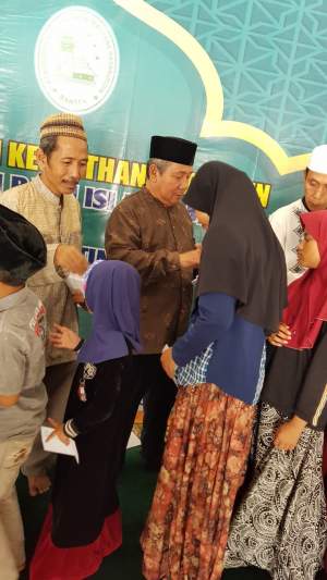 Menyambut 10 Muharroh 1442 Hijriah, Kenadziran Banten Berbagi Santunan Anak Yatim