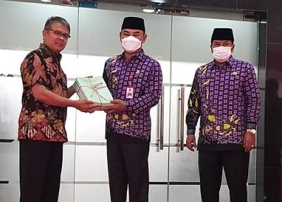 HUT ke 390 Kab. Tangerang, BPN Serahkan 102 Sertifikat