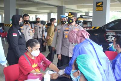 Polres Tangsel Gelar Vaksinasi Ke Dua Kepada Mahasiswa dan Serikat Buruh