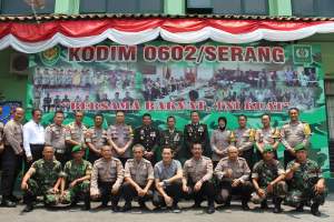 Surprise Dari 2 Sahabat, Komandan Kodim 0602 Serang Terima Ucapan Selamat HUT TNI ke-74