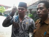 Ketua DPRD Kota Serang (Kiri) Kepala Bidang (Kabid) Pembinaan Dinas Pendidikan Dan Kebudayaan (Dindikbud) Kota Serang Karnata