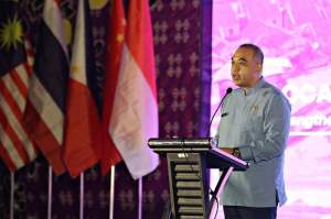 Zaki Sambut 12 Negara Delegasi PNLG di Hotel Atria Gading Serpong