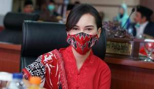  Ketua Fraksi PDI Perjuangan DPRD Tangsel, Putri Ayu Anisya.