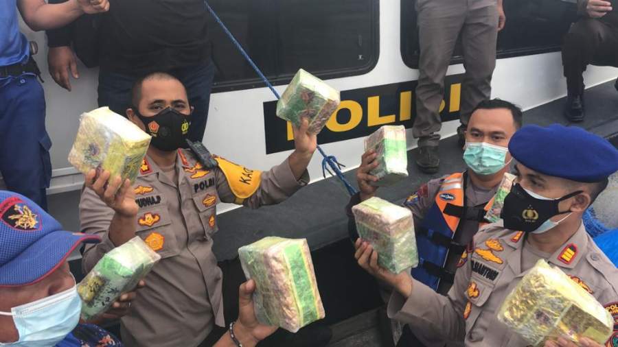 Gabungan Ditpolair Sumut dan Polres Tanjungbalai Gagalkan Penyelundupan Puluhan kilo sabu