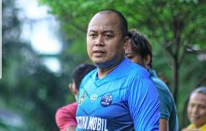 Bos Acan, pemilik show room Ulvintha Mobilindo sekaligus sponsor All Star Diklat Pakujaya.