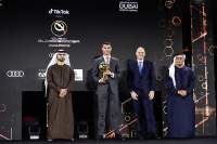 Cristiano Ronaldo Raih Penghargaan Pesepakbola Terbaik Abad Ini