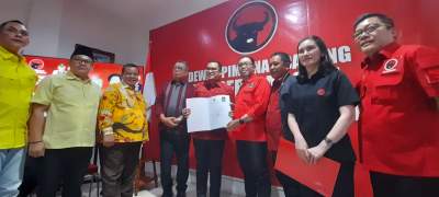 Petahana Benyamin Davnie dan Pilar Saga Ichsan kembalikan formulir Cawalkot, keduanya didampingi Ketua DPRD Tangsel Abdul Rasyid dan Anggota Fraksi Golkar. Mereka diterima Ketua DPC PDIP Tangsel Wanto Sugito, Wakil Ketua DPRD Tangsel Iwan Rahayu, Ketua Fraksi PDIP Tangsel Putri Ayu Anisya, Anggota DPRD Banten M. Toha dan jajaran pengurus PDIP Tangsel lainnya.