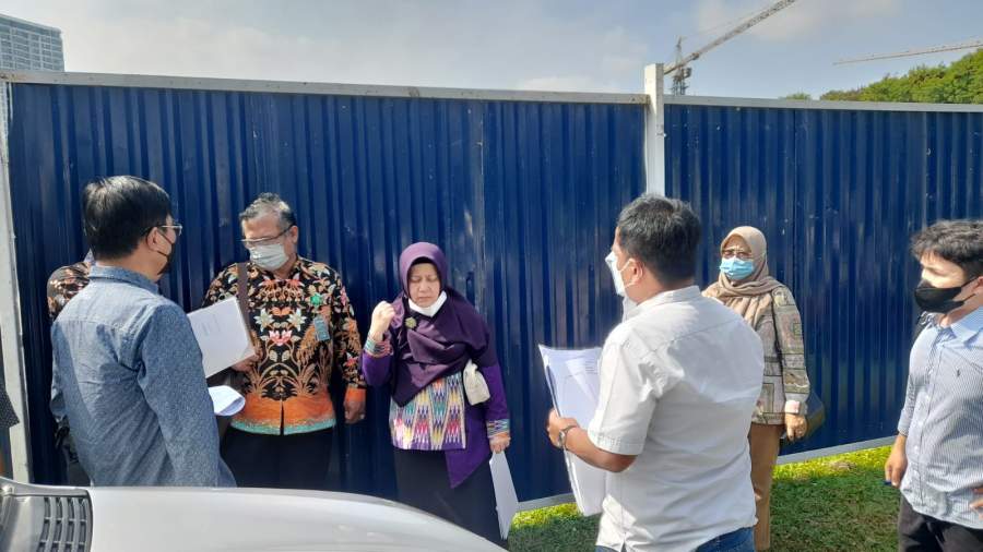 Majlis hakim PN Tangerang menggelar Pemeriksaan Setempat terkait sengketa lahan antara ahli waris almarhum keluarga Jengkur dengan Alam Sutera di Jalan Alam Utama, Serpong Utara.