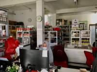 Grosir Kurma Asy Syakir yang ramai oleh pembeli menjelang puasa pertama, Sabtu (02/04/2022).