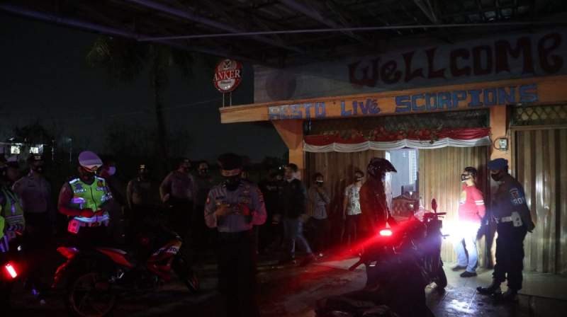 Nekat Beroperasi, Hiburan Malam di Ciruas Ditutup Paksa Polres Serang