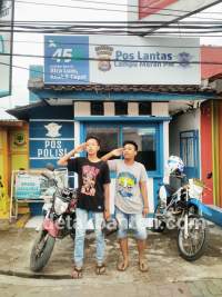 Akibat Langgar Lalulintas, Dua Pemuda Dihukum Nyanyikan Lagu Kebangsaan