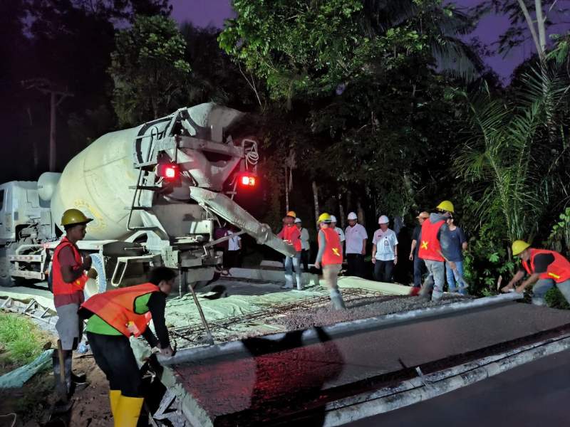 Pastikan Berkualitas, Plt Sekda Tinjau Pembangunan Jalan