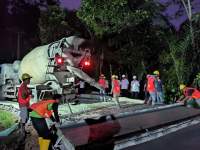 Pastikan Berkualitas, Plt Sekda Tinjau Pembangunan Jalan