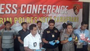 Rakit Senjata Api , Dua Warga Desa Suka Asih Pasar Kemis Dibekuk Polisi