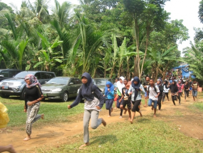 Masyarakat Labuan Dilatih Evakuasi Penanggulangan Bencana