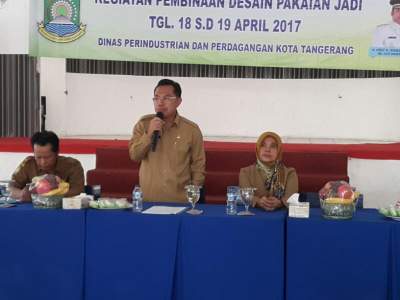 Disperindag Berikan Pembinaan Desain Pakaian Jadi Kepada IKM