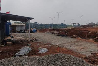 Diduga Abaikan Ijin PBG, Proyek Pool Taksi Green Tetap Dibangun