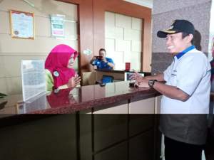 Jelang Lebaran Dapat THR, Dua Pimpinan Di Kota Serang Datangi MOS dan Sari Asih