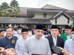 Pake Sarung, Bupati dan Wakil Bupati Tangerang Gelar Upacara Hari Santri