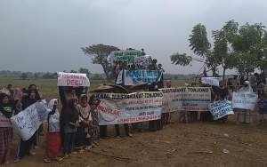 Tolak Galian Tanah Ditutup, Warga Kresek Gelar Aksi Demo