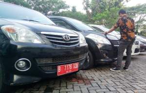 Mobil dinas DPRD yang sudah dikembalikan.